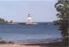 Grand_Marais_2005_Lighhouse1.jpg (229896 bytes)